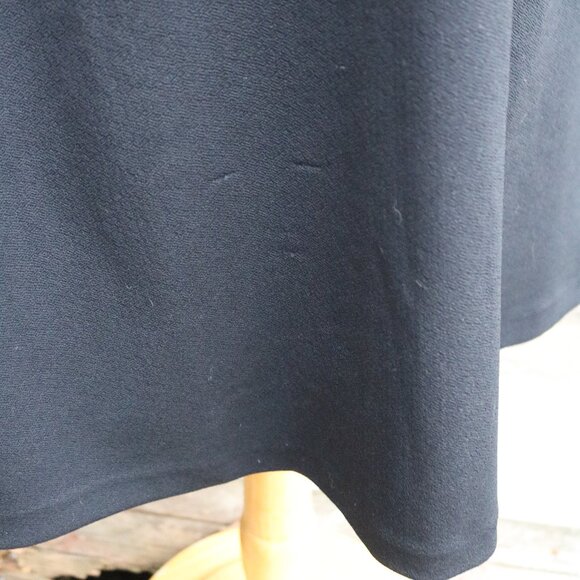 Zarina Black Slight V-Neck Stretch Crepe Shortsleeve A-Line Dress Sz 42 (US 12) - Picture 6 of 8